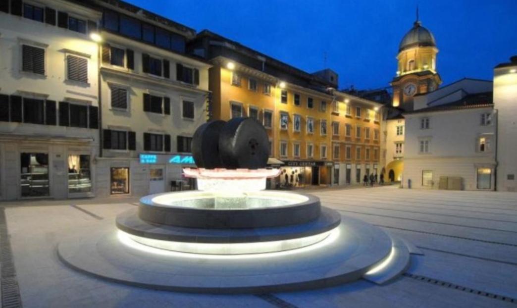 Tip Top #1 Rijeka Buitenkant foto